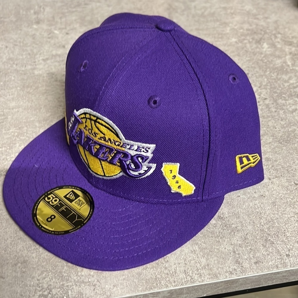 Lakers New Era Fitted Cap - Picture 2 of 3